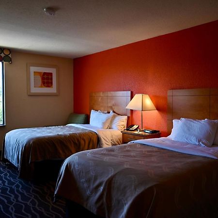 Quality Inn & Suites I-35 Near Frost Bank Center San Antonio Esterno foto