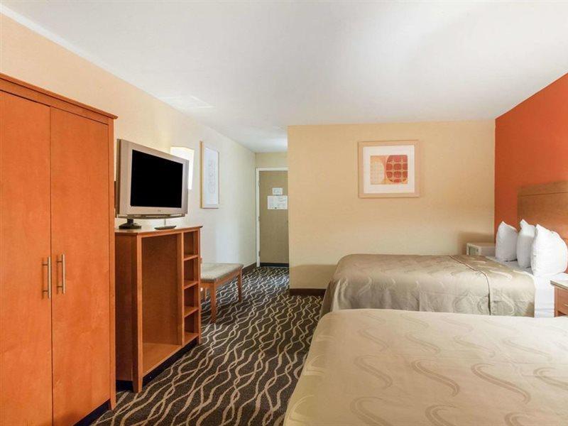 Quality Inn & Suites I-35 Near Frost Bank Center San Antonio Esterno foto