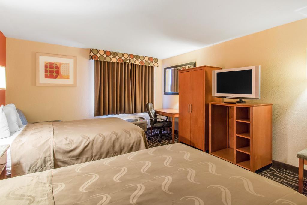 Quality Inn & Suites I-35 Near Frost Bank Center San Antonio Esterno foto