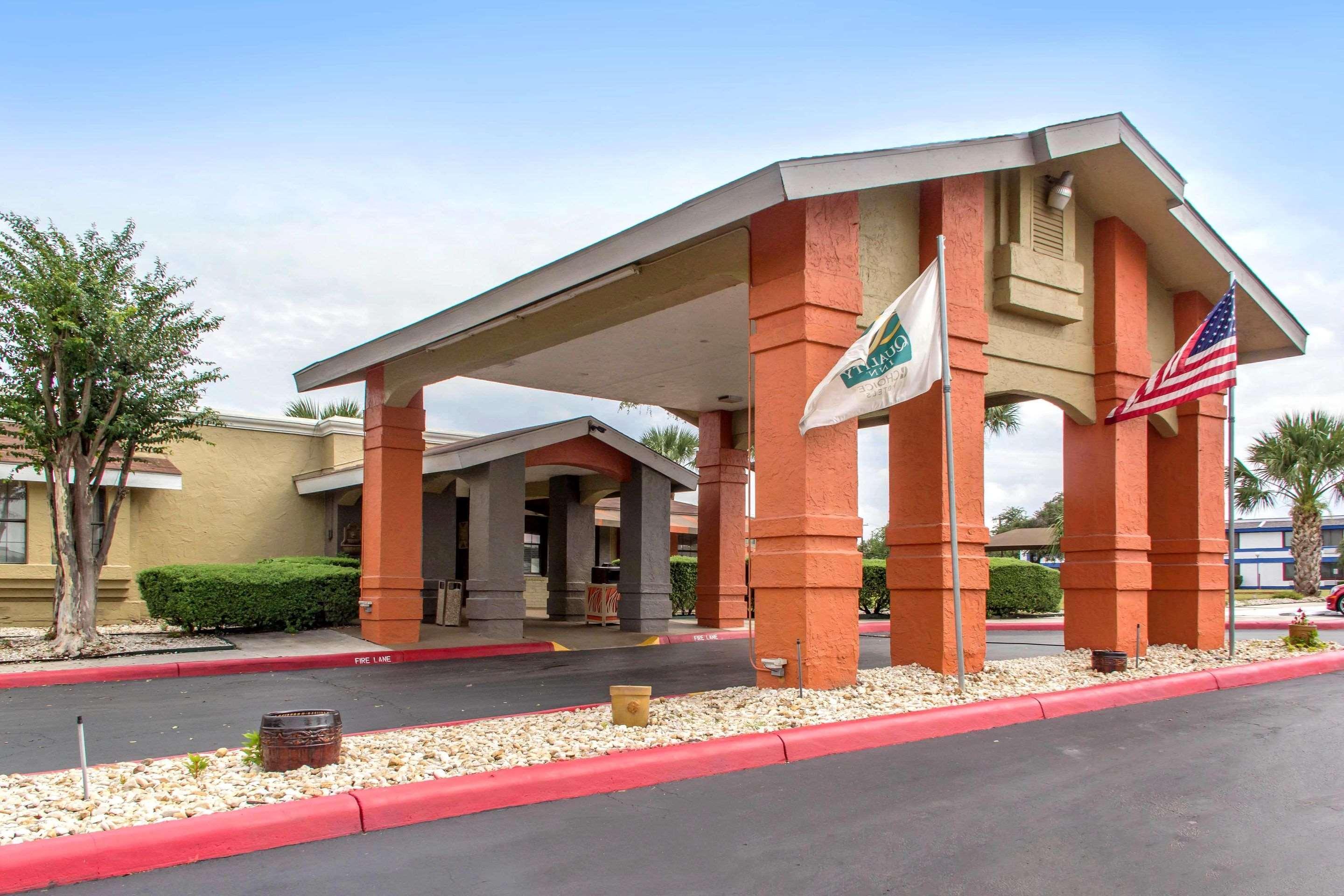 Quality Inn & Suites I-35 Near Frost Bank Center San Antonio Esterno foto