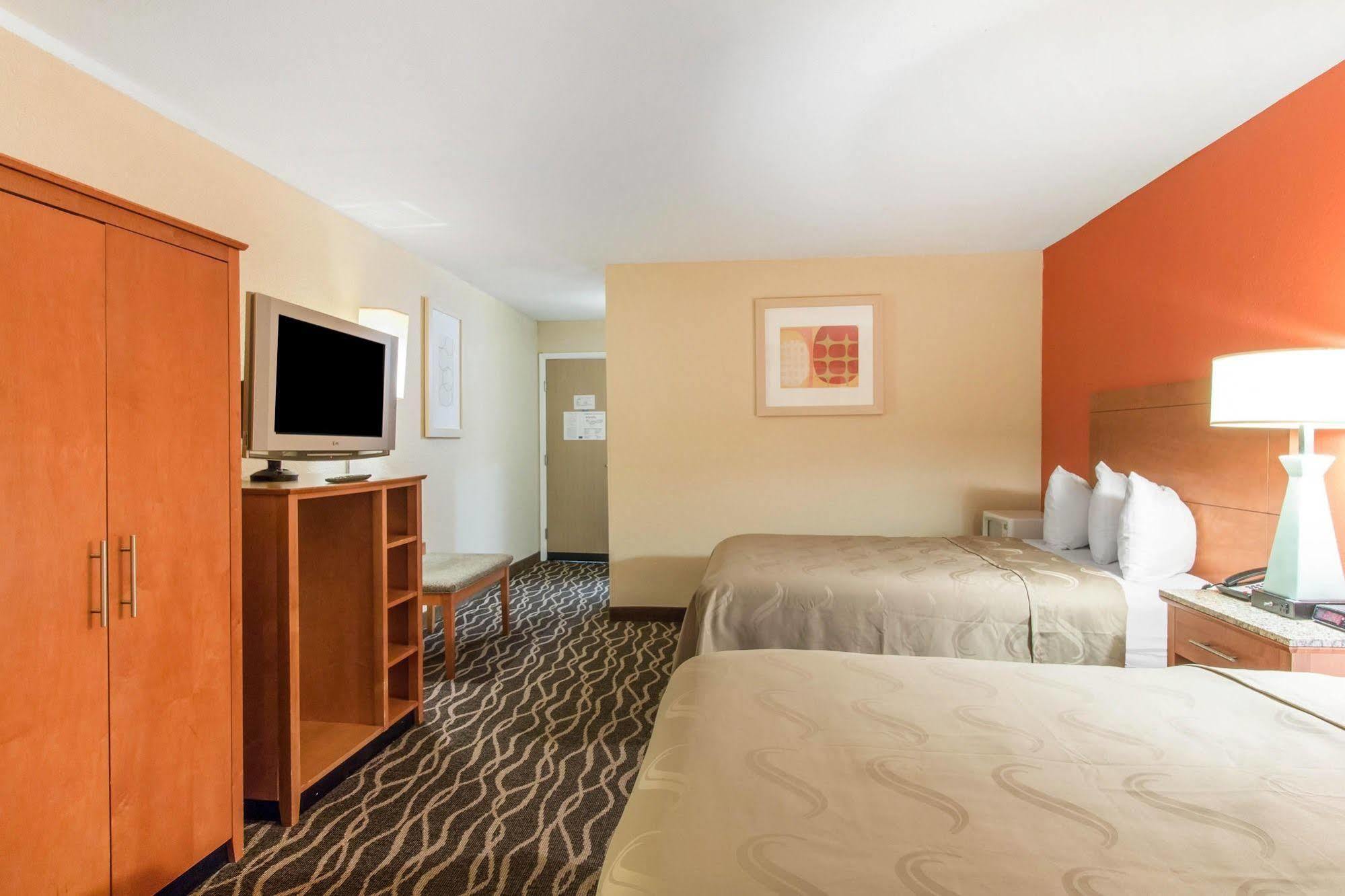 Quality Inn & Suites I-35 Near Frost Bank Center San Antonio Esterno foto