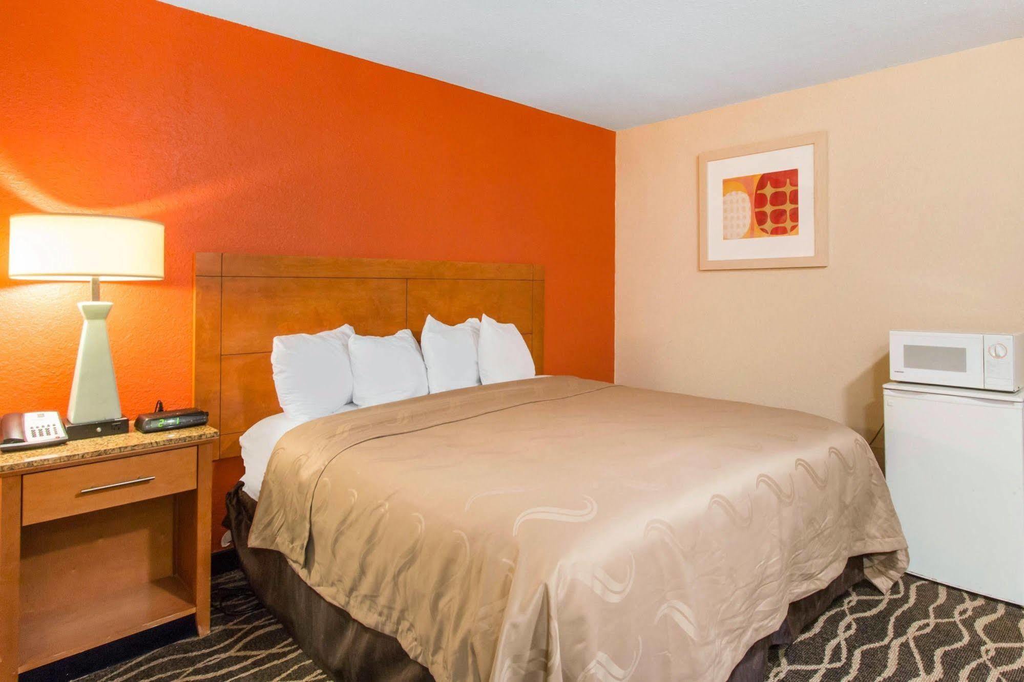 Quality Inn & Suites I-35 Near Frost Bank Center San Antonio Esterno foto